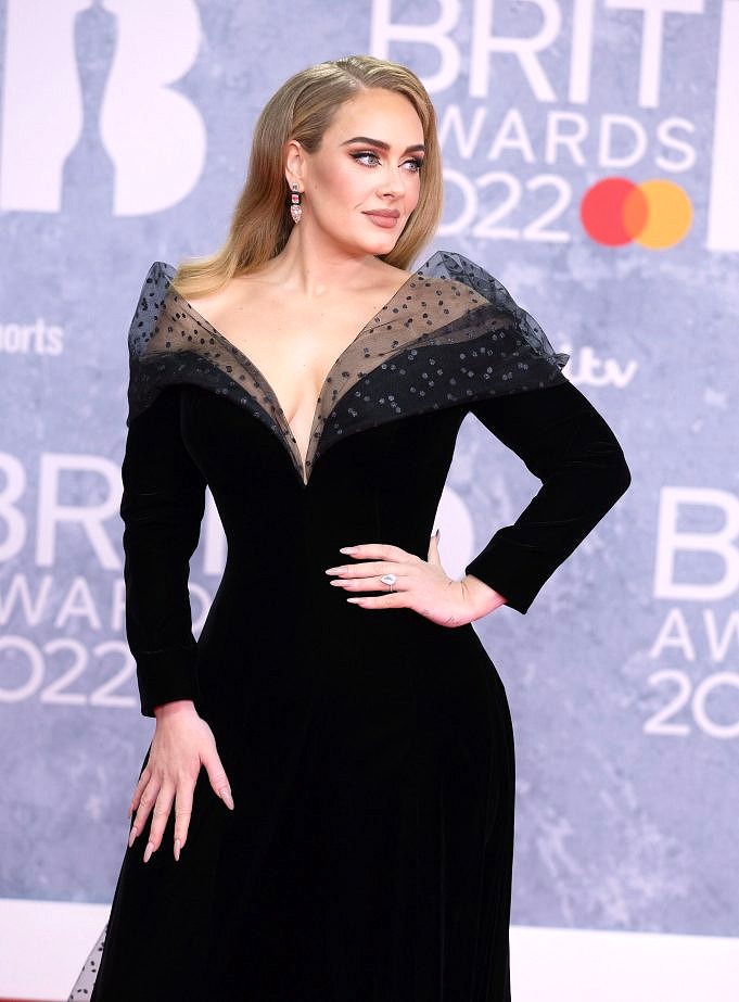 Adele A Annoncé Ses Dates De Résidence à Vegas Reprogrammées